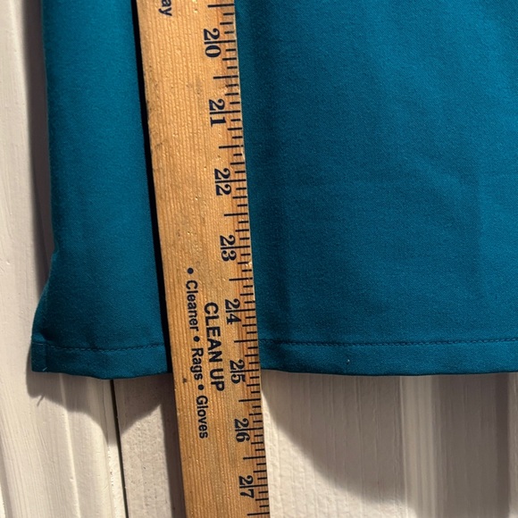 Figs | Catarina | Short Sleeve V-Neck Scrubs Top | Caribbean Blue | size XS - Picture 8 of 9